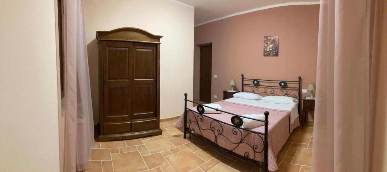 Agriturismo Tenuta Della Madama Venticano Kültér fotó